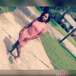 Meet your Posher, Raysia